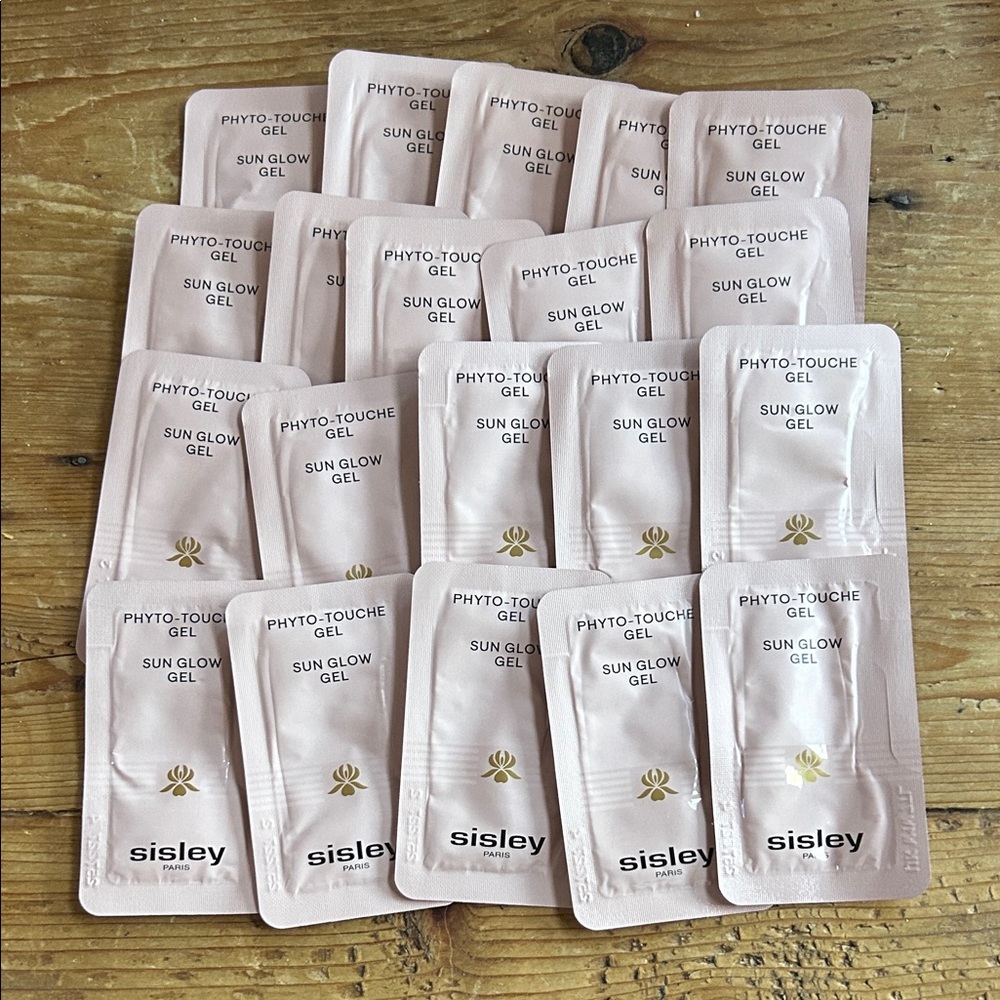 Sisley Phyto-Touche Sun Glow Gel in Sachets